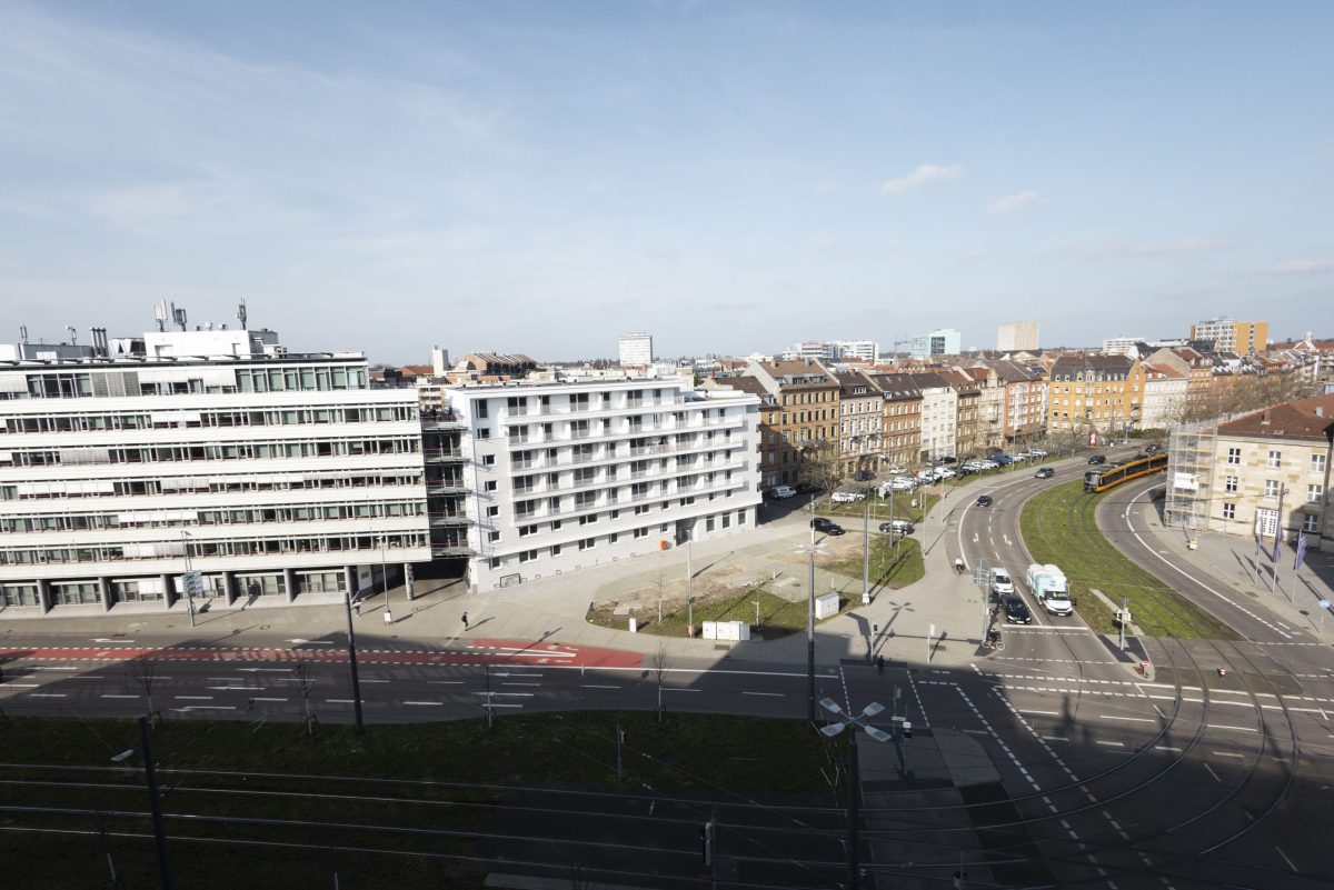 Außenansicht der Modernisierung in der Innenstadt an der Kapellenstraße.