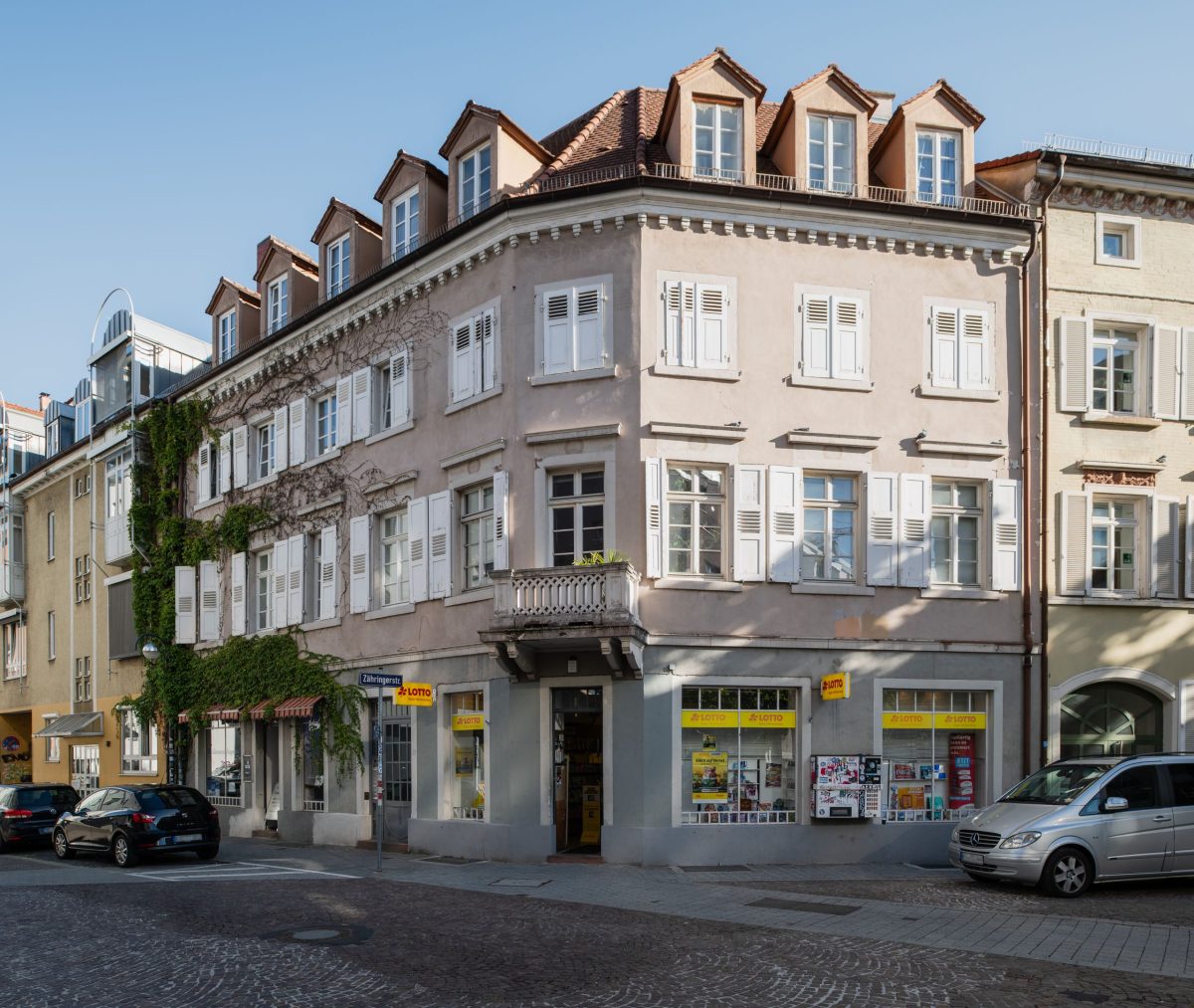 Außenansicht des Gebäudes in der Waldhornstraße.