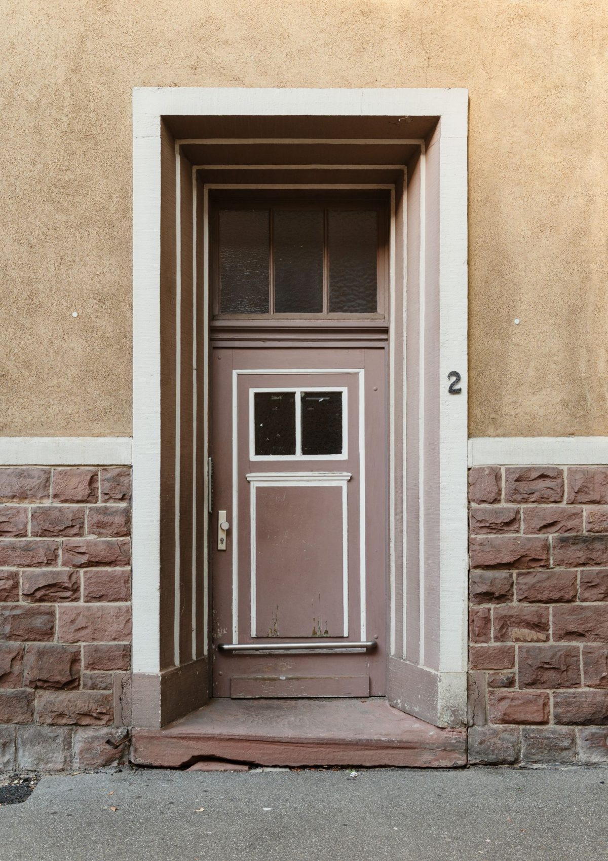 Detailansicht eines Eingangs des Modernisierungsprojekts Blotterblock